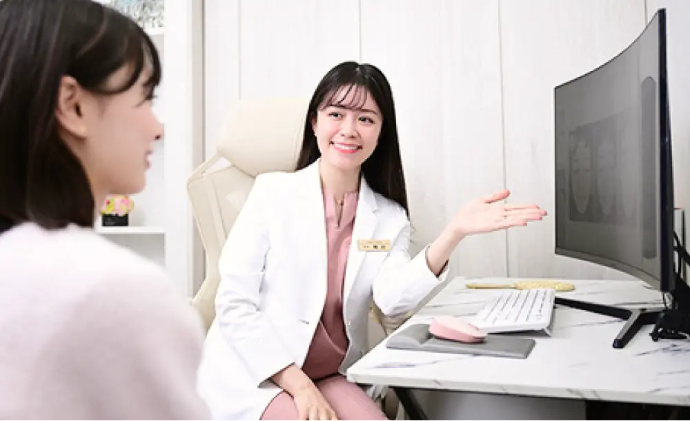 院長のカウンセリング写真